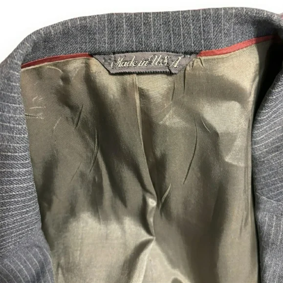 LEVI STRAUSS Business Class Grey Pinstripe Two Button Sport Coat Suits & Blazers